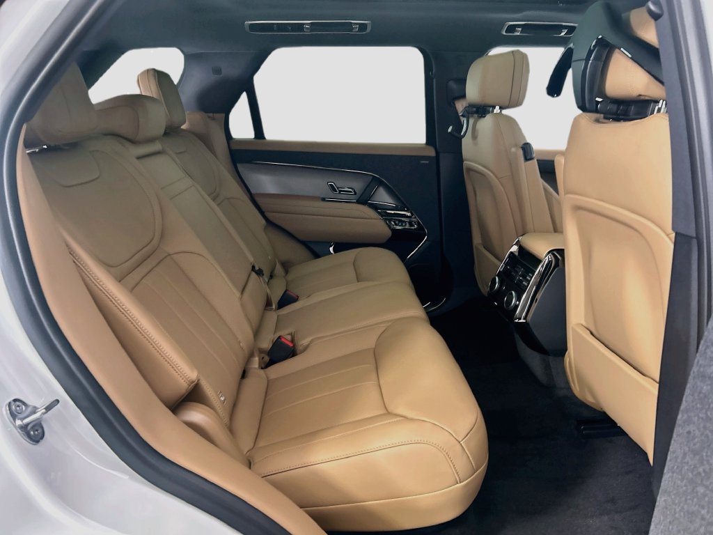 New 2027 Land Rover Range Rover Sport SE AWD/4WD image 21