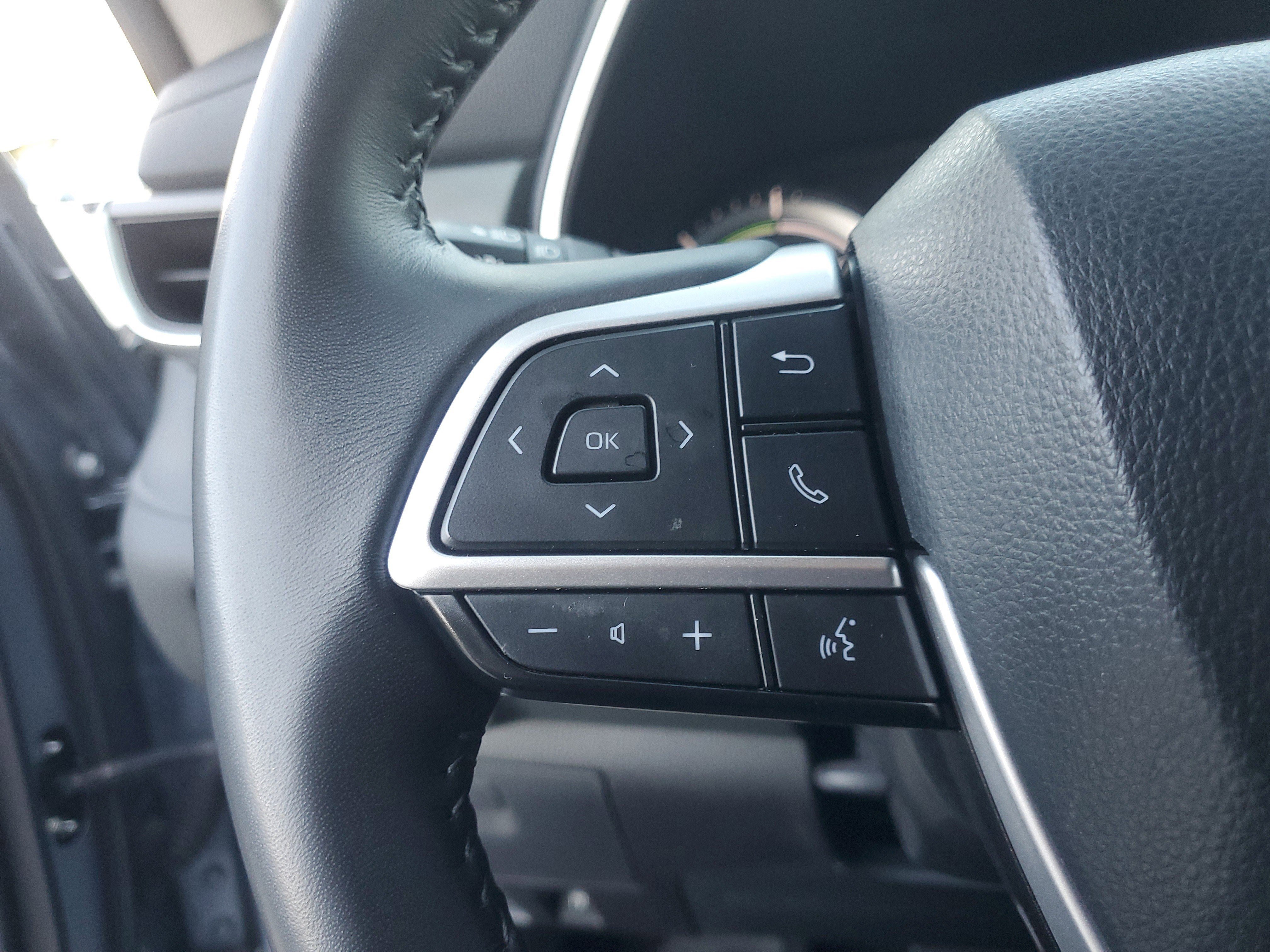 Used 2024 Toyota Highlander XLE image 19