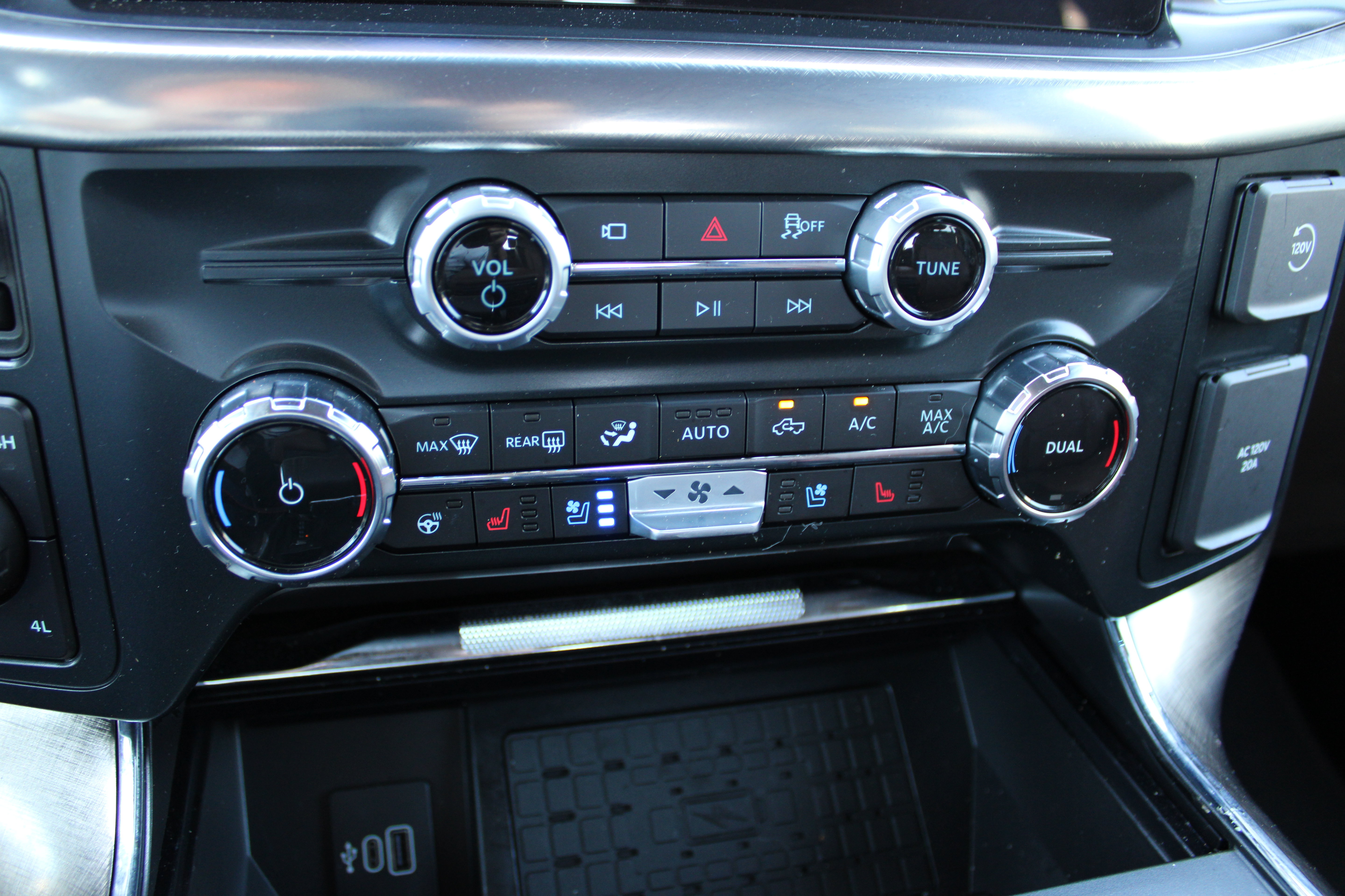 Used 2025 Ford F150 King Ranch AWD/4WD image 21