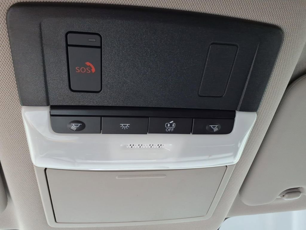 Used 2025 Nissan Rogue SV image 26