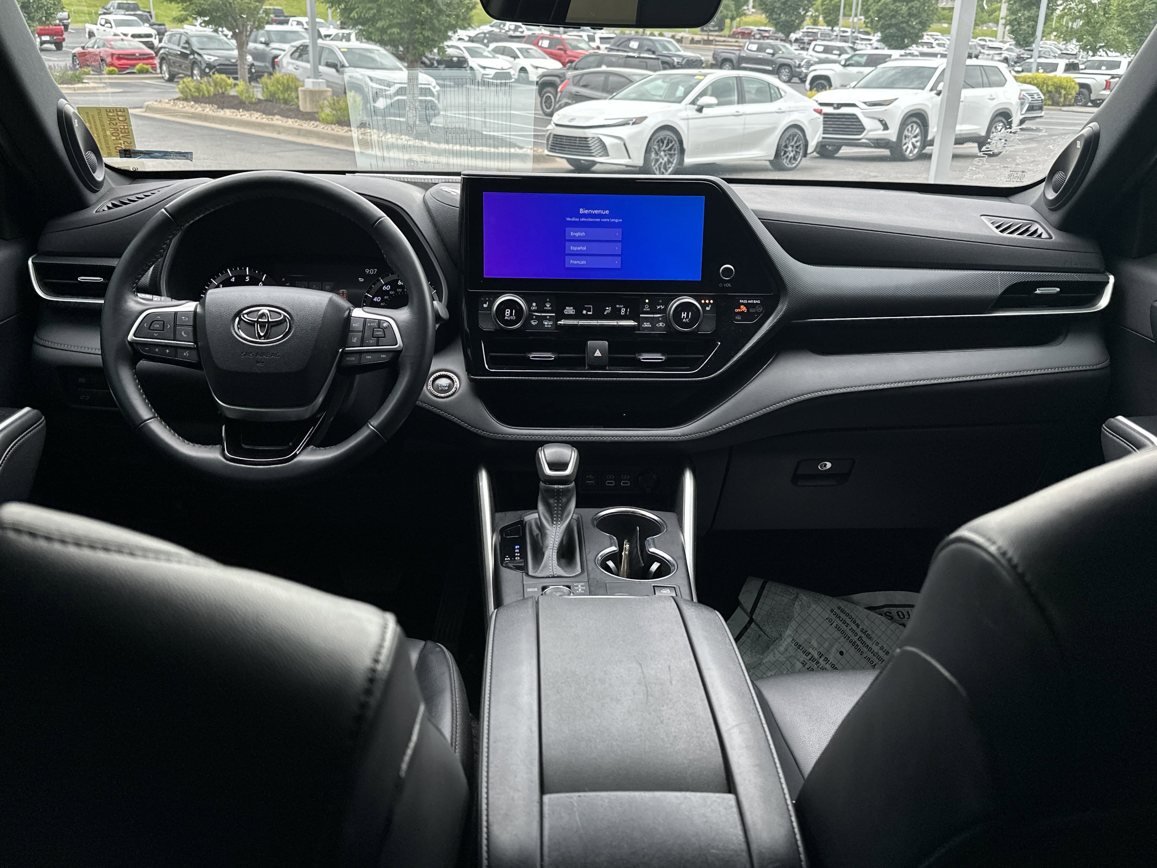 Used 2023 Toyota Highlander XSE AWD/4WD image 21