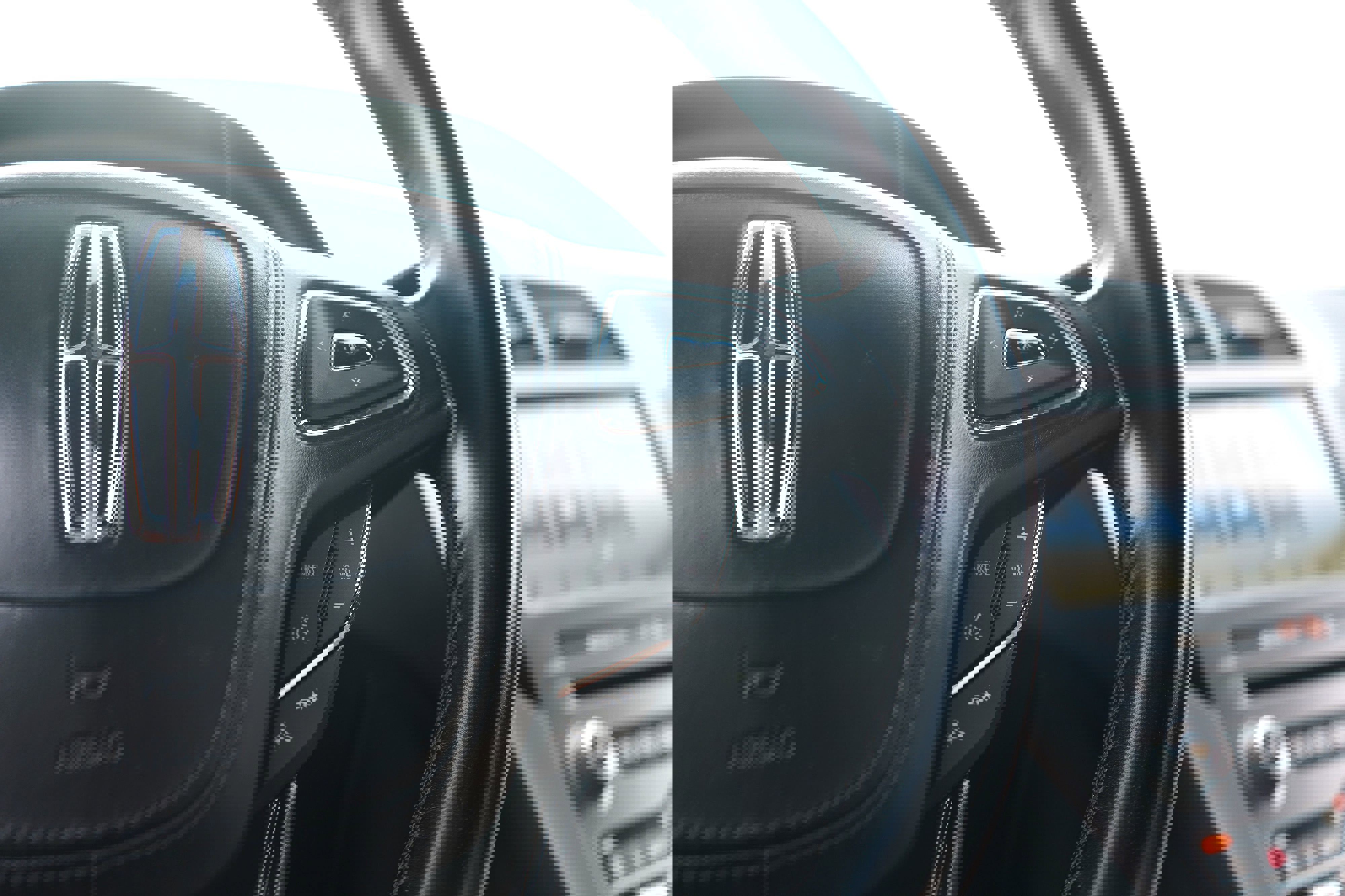 Used 2017 Lincoln MKZ Reserve FWD image 19