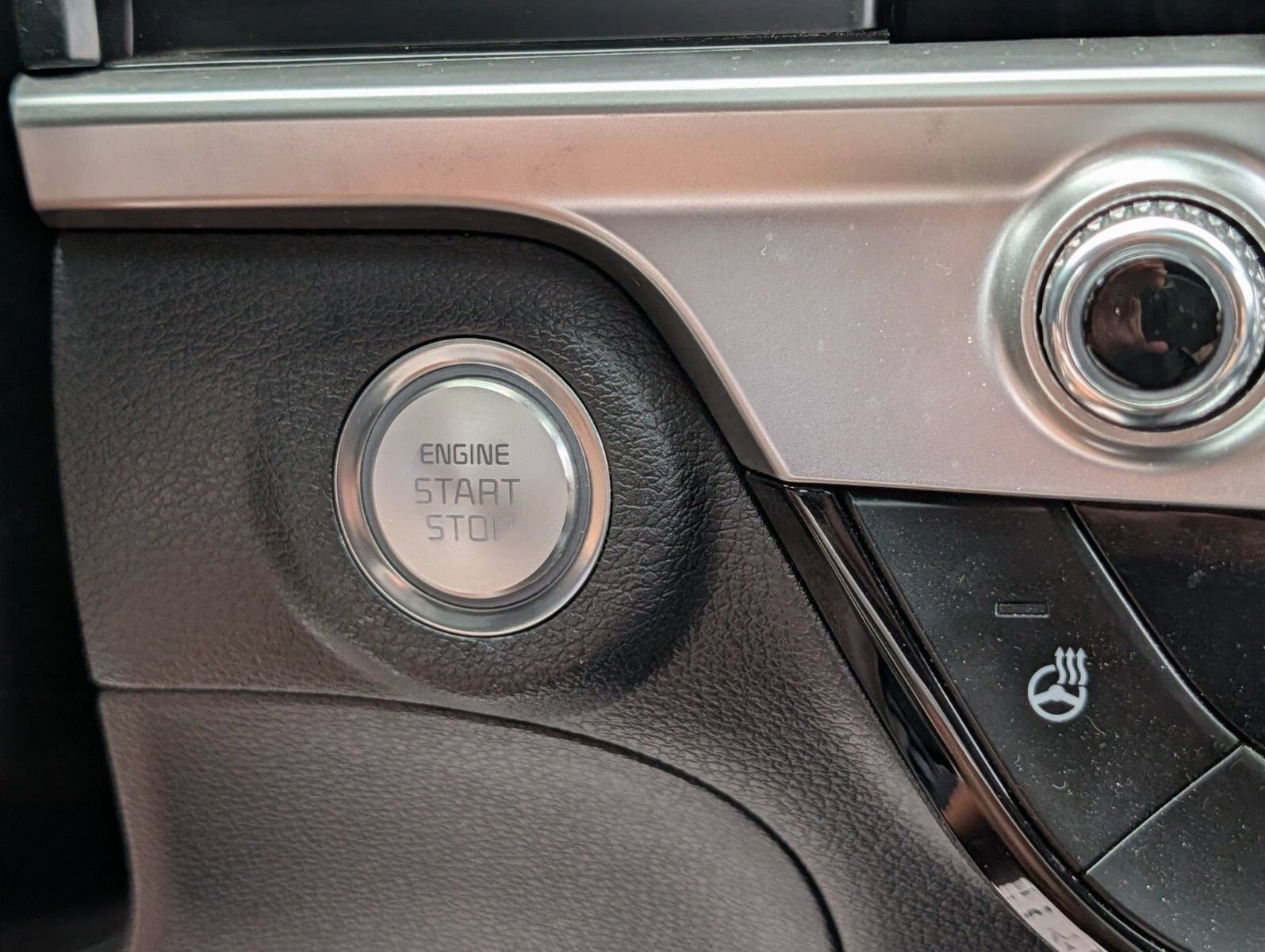 Used 2024 Kia Telluride EX X-Line AWD/4WD image 8