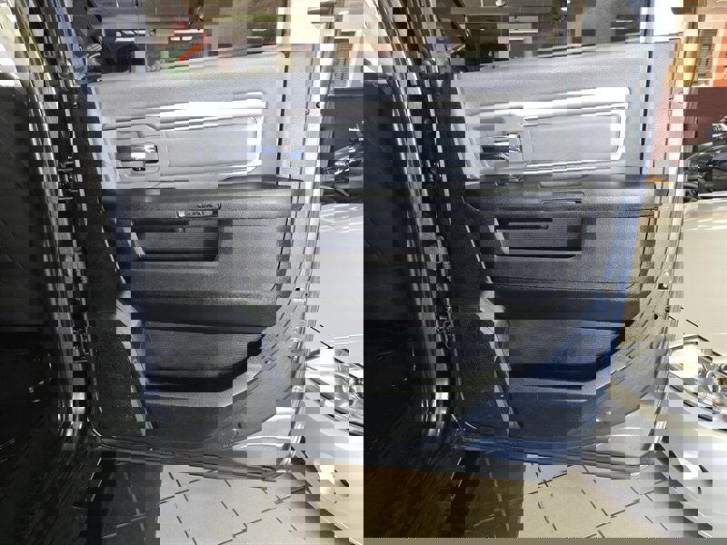 Used 2021 RAM 1500 Classic SLT image 16