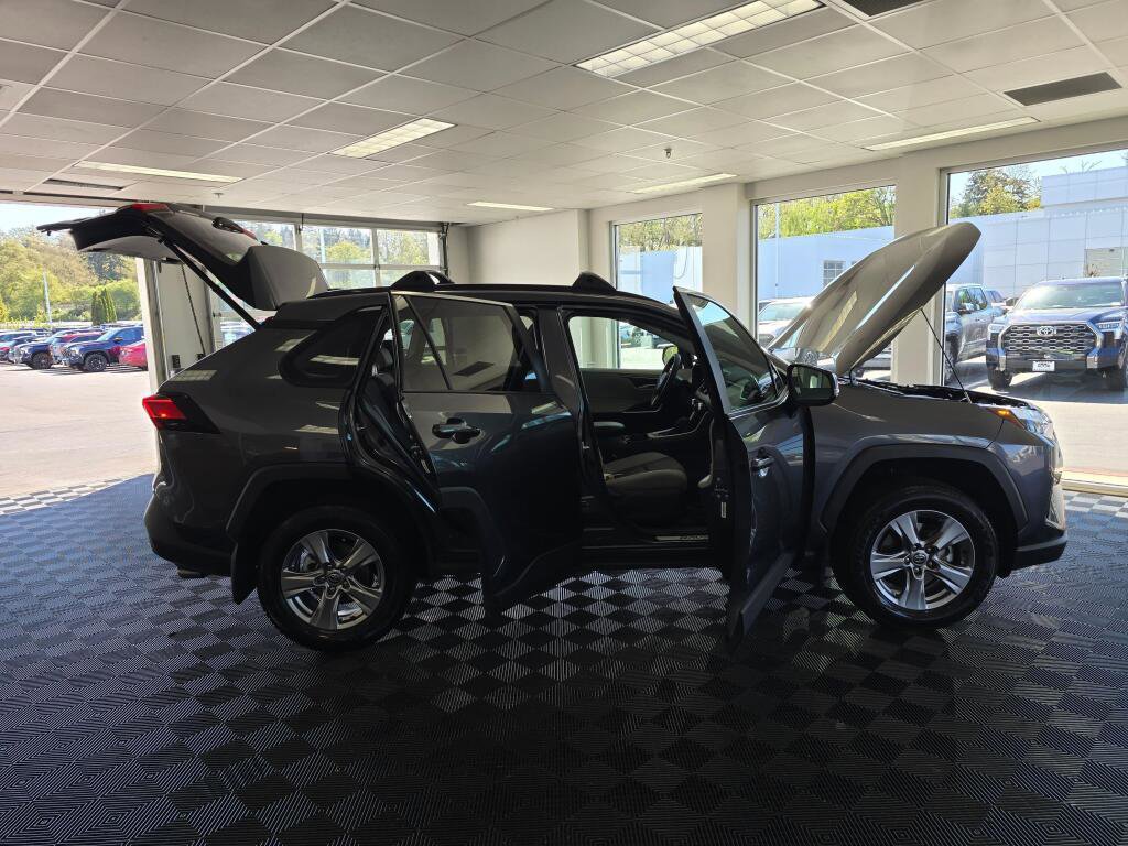 Used 2023 Toyota RAV4 XLE w/ Convenience Package AWD/4WD image 17