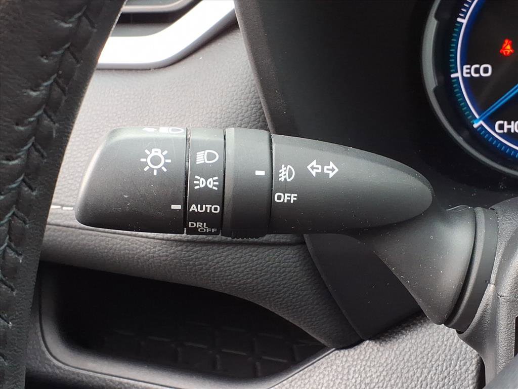 Used 2023 Toyota RAV4 XLE Premium image 30