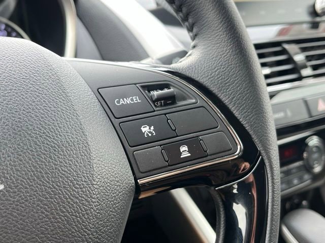 Used 2025 Mitsubishi Eclipse Cross SE image 50