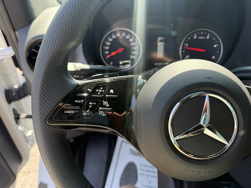 Used 2025 Mercedes-Benz Sprinter 2500 image 26