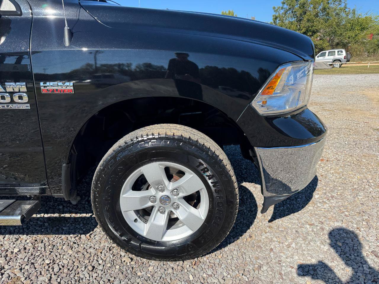Used 2021 RAM 1500 Classic SLT RWD image 7
