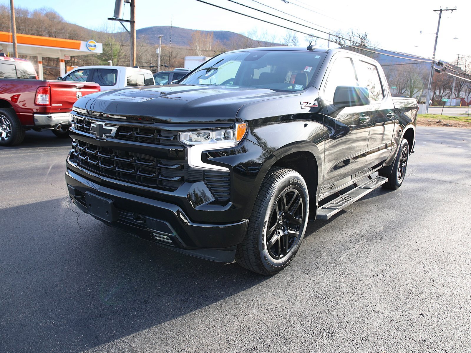 Used 2023 Chevrolet Silverado 1500 RST image 3