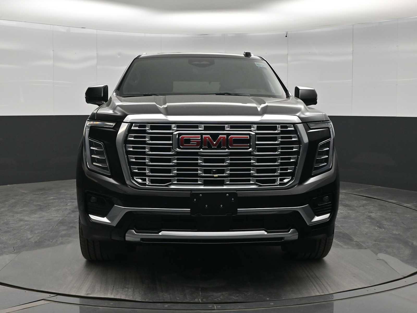 New 2027 GMC Yukon Denali w/ Denali Reserve Package AWD/4WD image 3