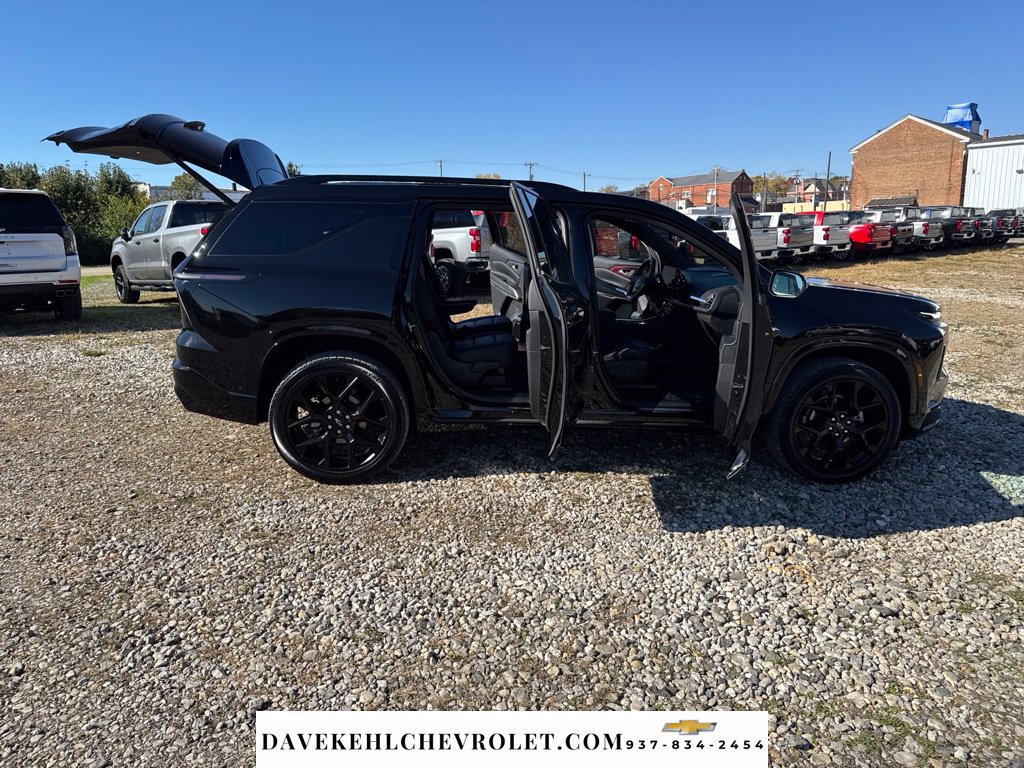 Used 2024 Chevrolet Traverse RS AWD/4WD image 37