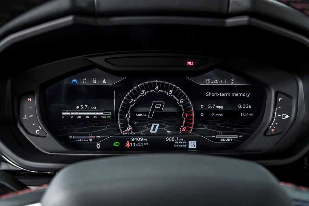 Used 2022 Lamborghini Urus AWD/4WD image 16