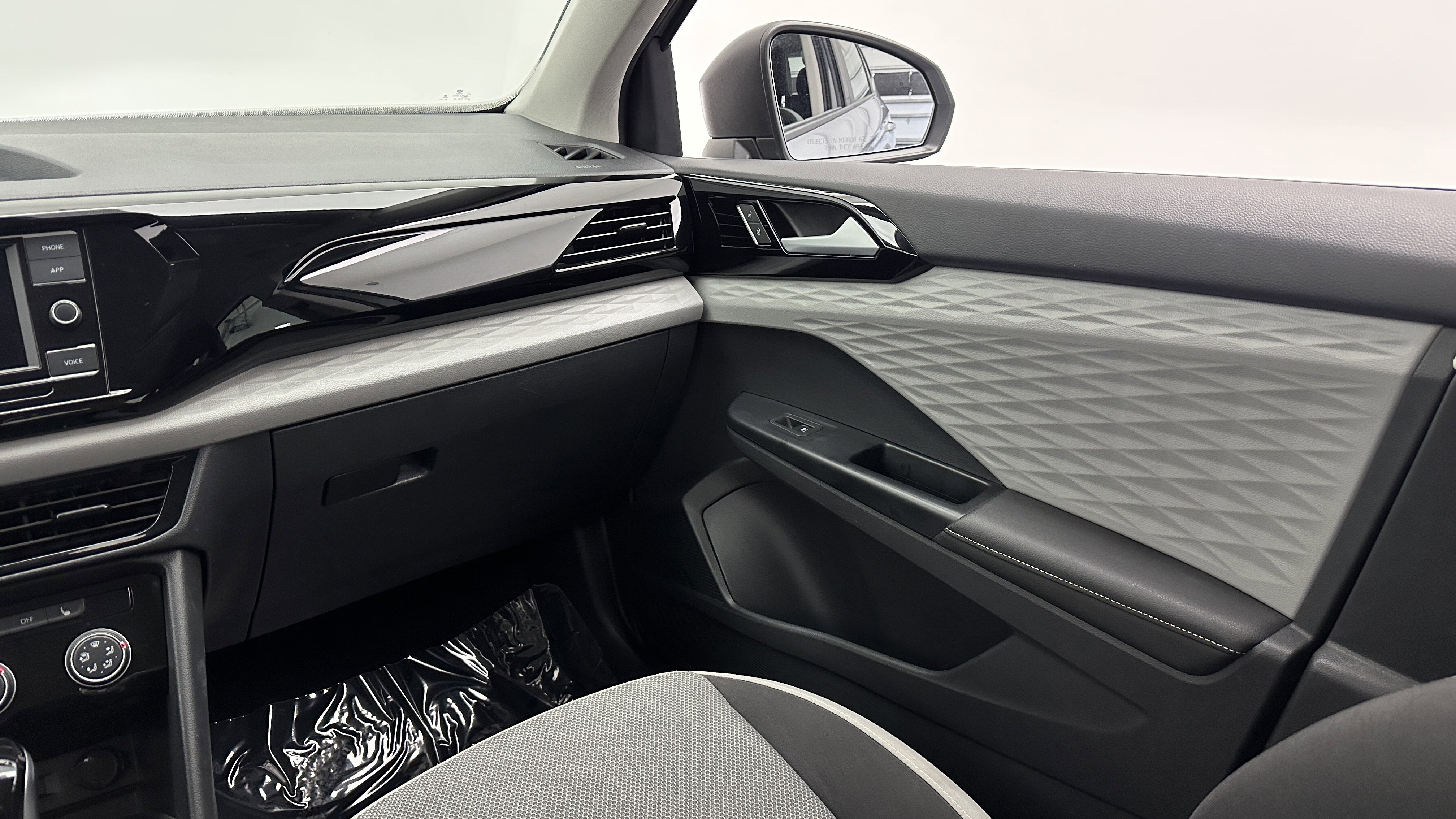 Used 2024 Volkswagen Taos S image 21