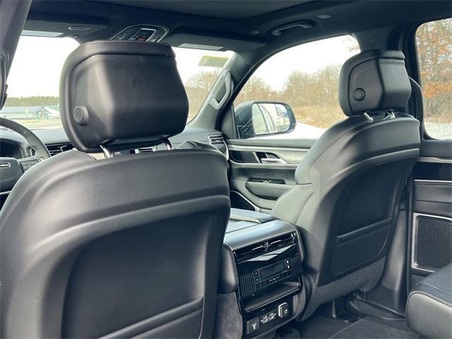 New 2026 Jeep Grand Wagoneer 4WD w/ Premium Group I image 39