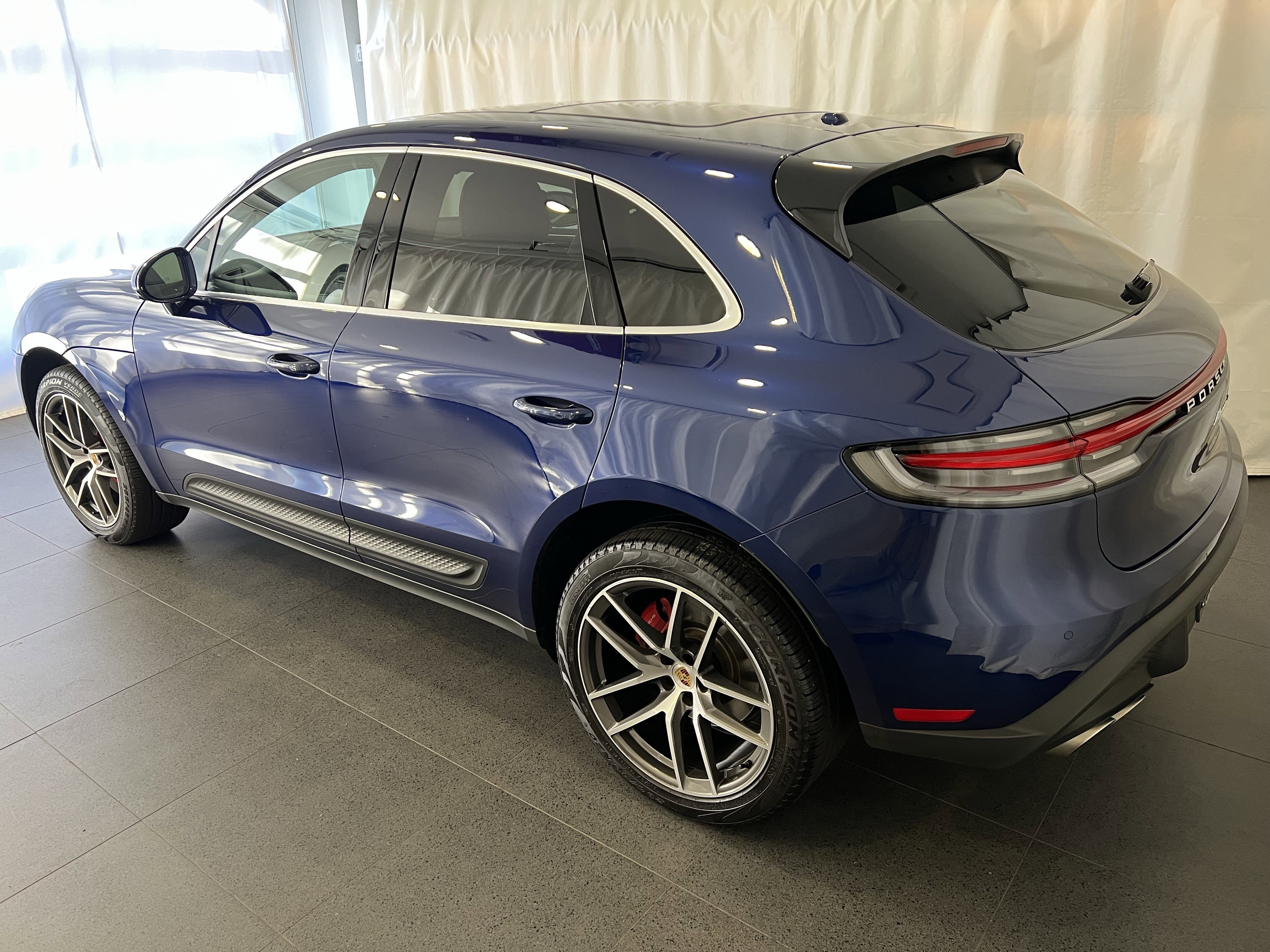 Certified 2023 Porsche Macan S image 3