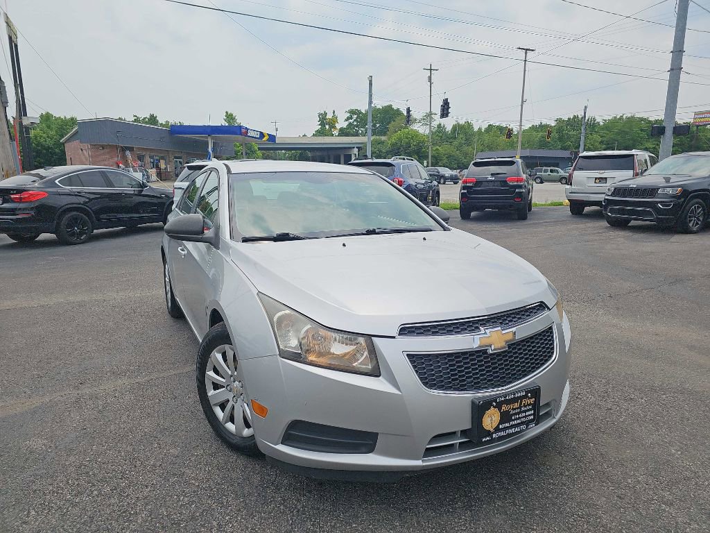 Used 2011 Chevrolet Cruze LS image 3