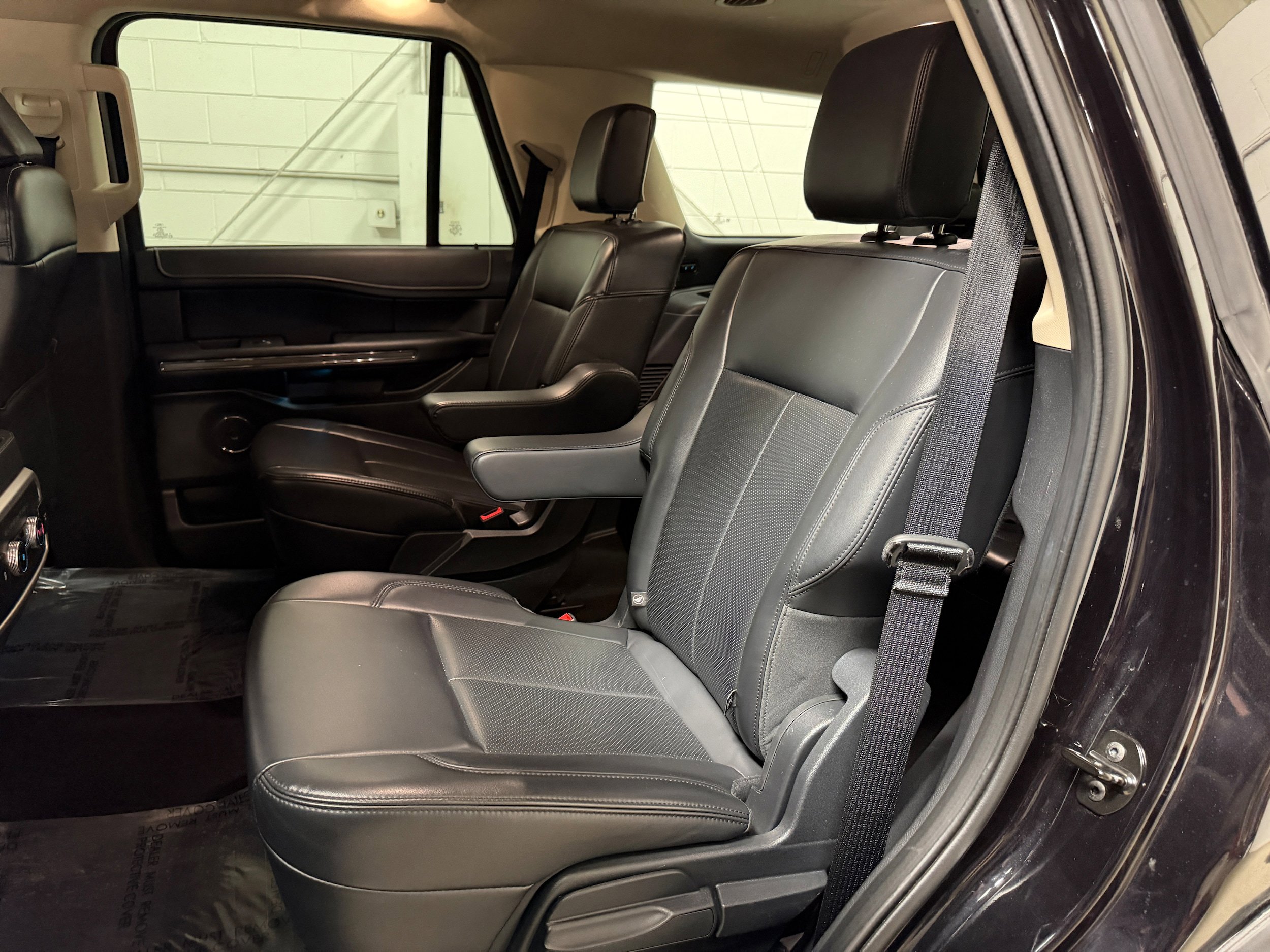 Certified 2024 Ford Expedition XLT image 10