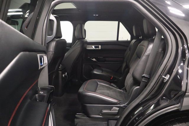Used 2023 Ford Explorer ST-Line image 12