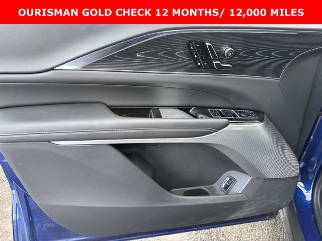 Used 2024 Cadillac Lyriq Sport image 17