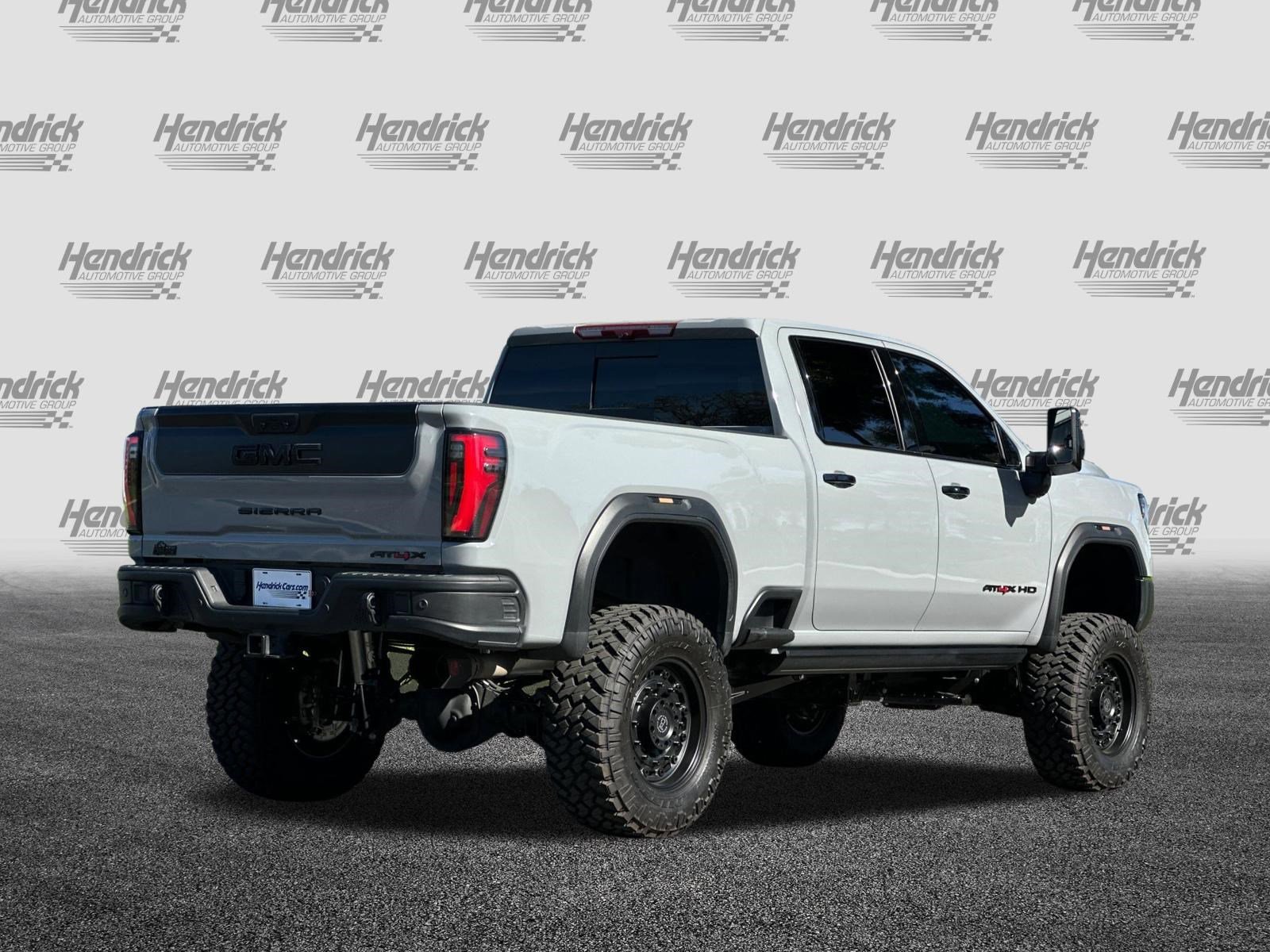 Used 2024 GMC Sierra 2500 AT4X w/ AT4X AEV Edition image 5