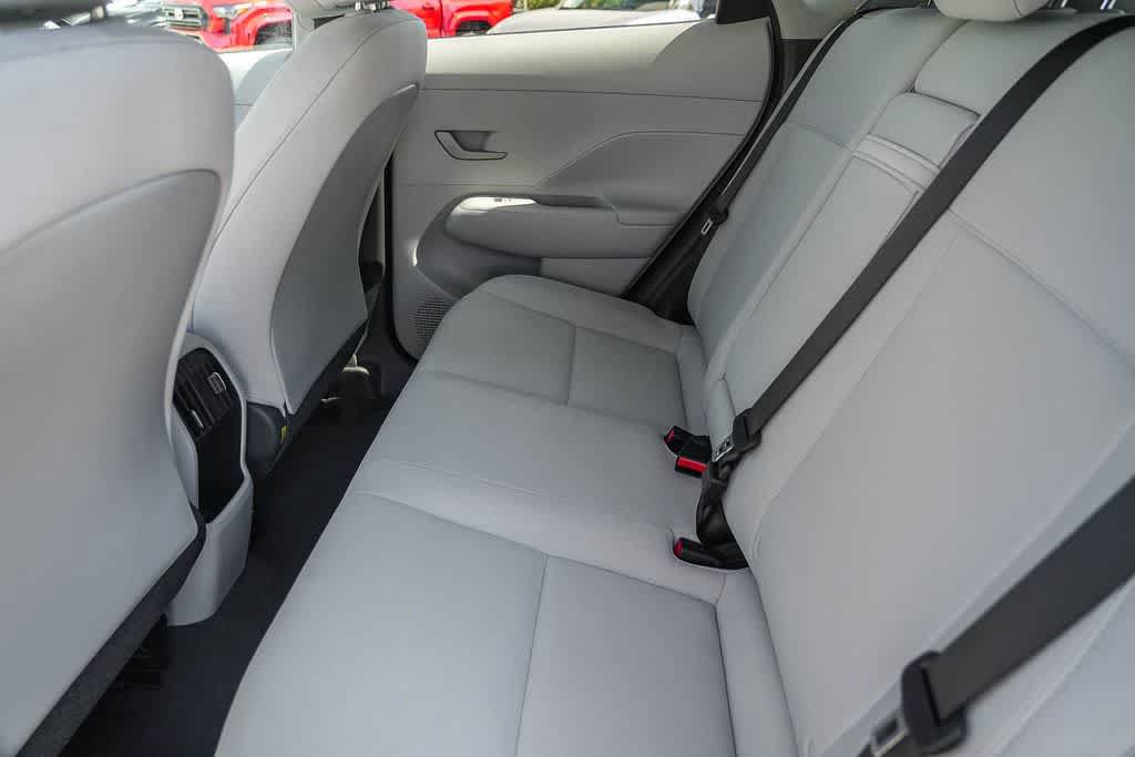 Used 2024 Hyundai Kona SEL FWD image 18
