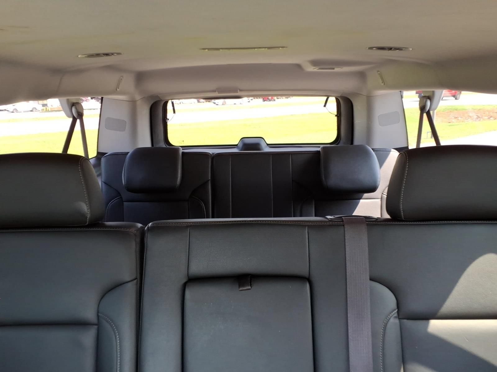 Used 2017 Chevrolet Suburban LT RWD image 21