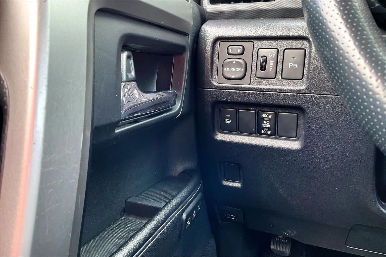 Used 2015 Toyota 4Runner Limited AWD/4WD image 32