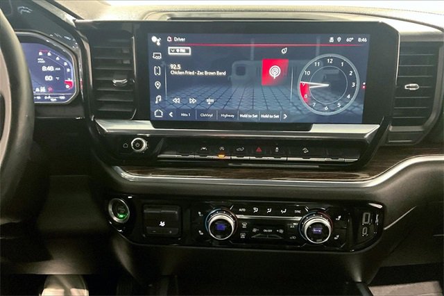 Used 2024 GMC Sierra 1500 Elevation image 16