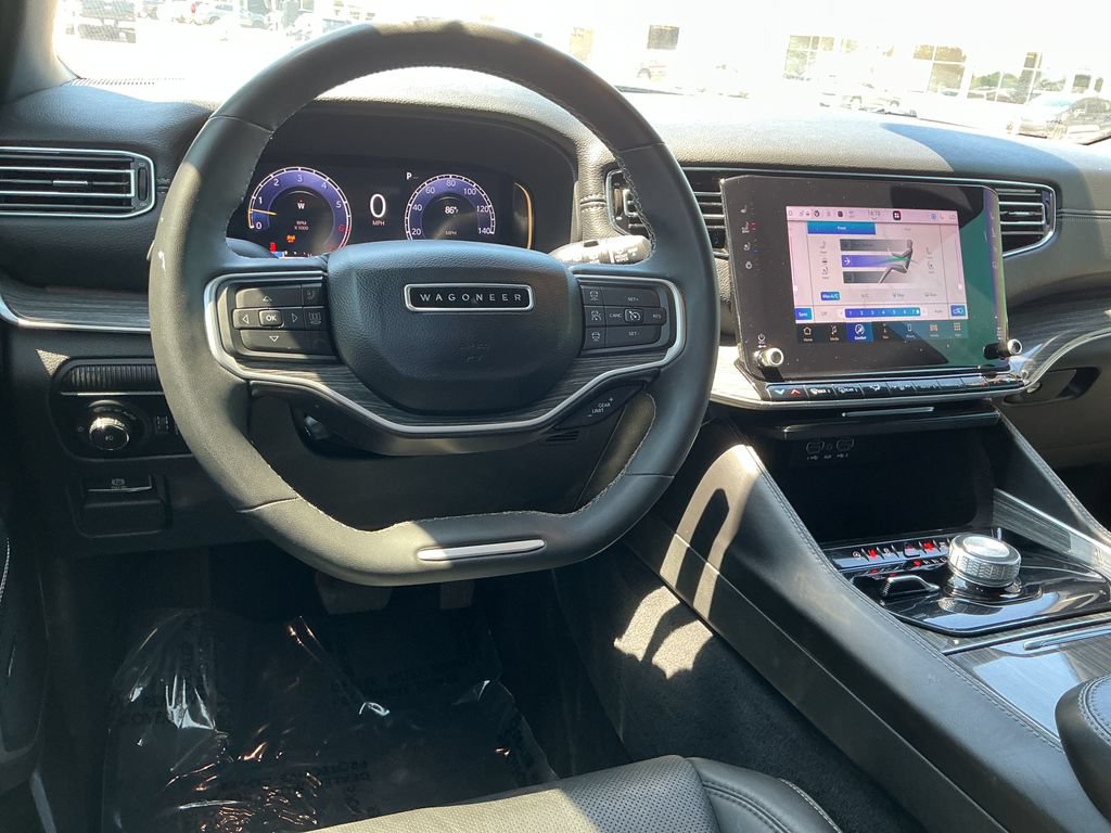 Used 2022 Jeep Wagoneer Series II AWD/4WD image 16