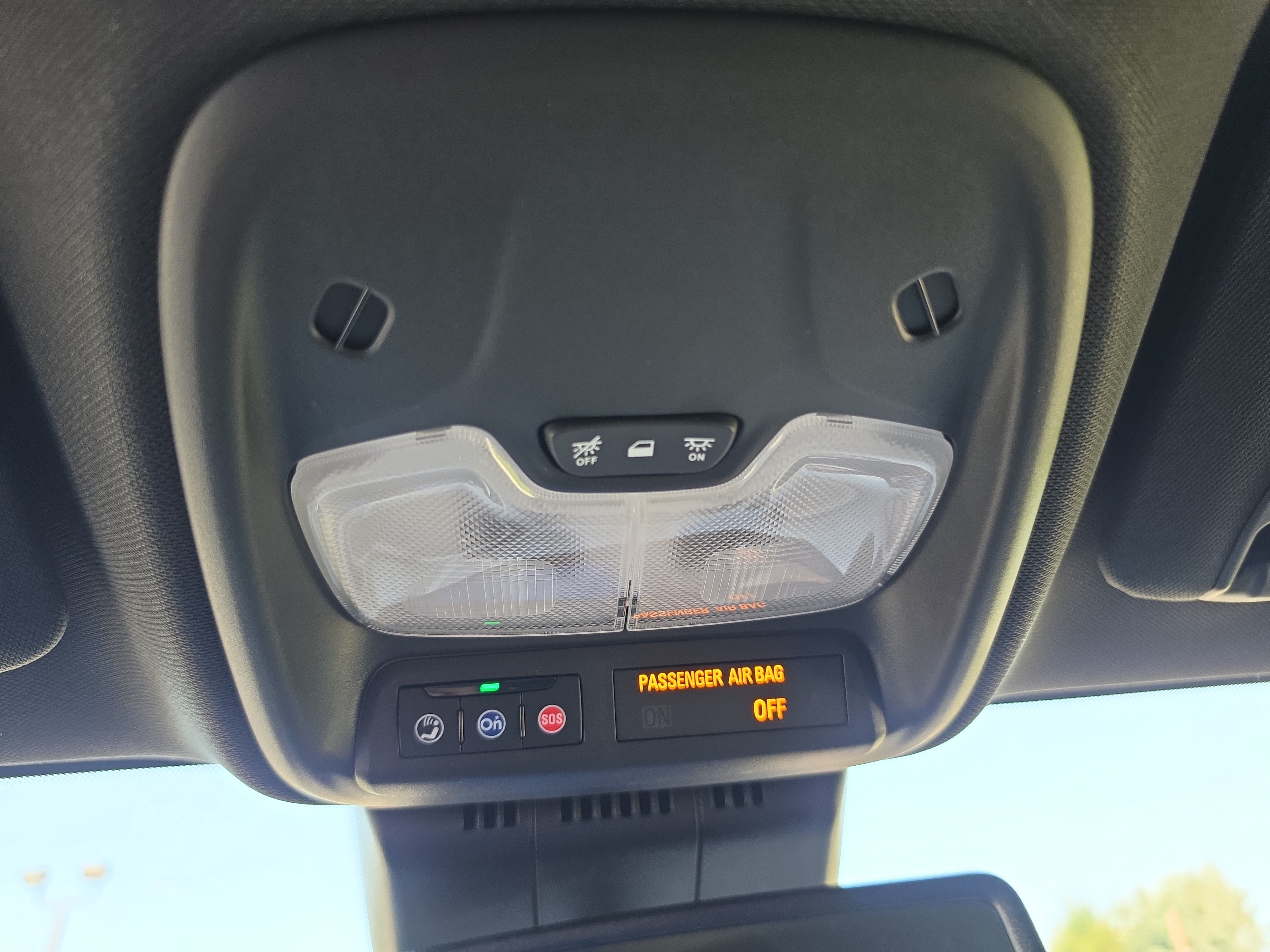 Used 2024 Chevrolet Colorado ZR2 w/ Technology Package AWD/4WD image 31