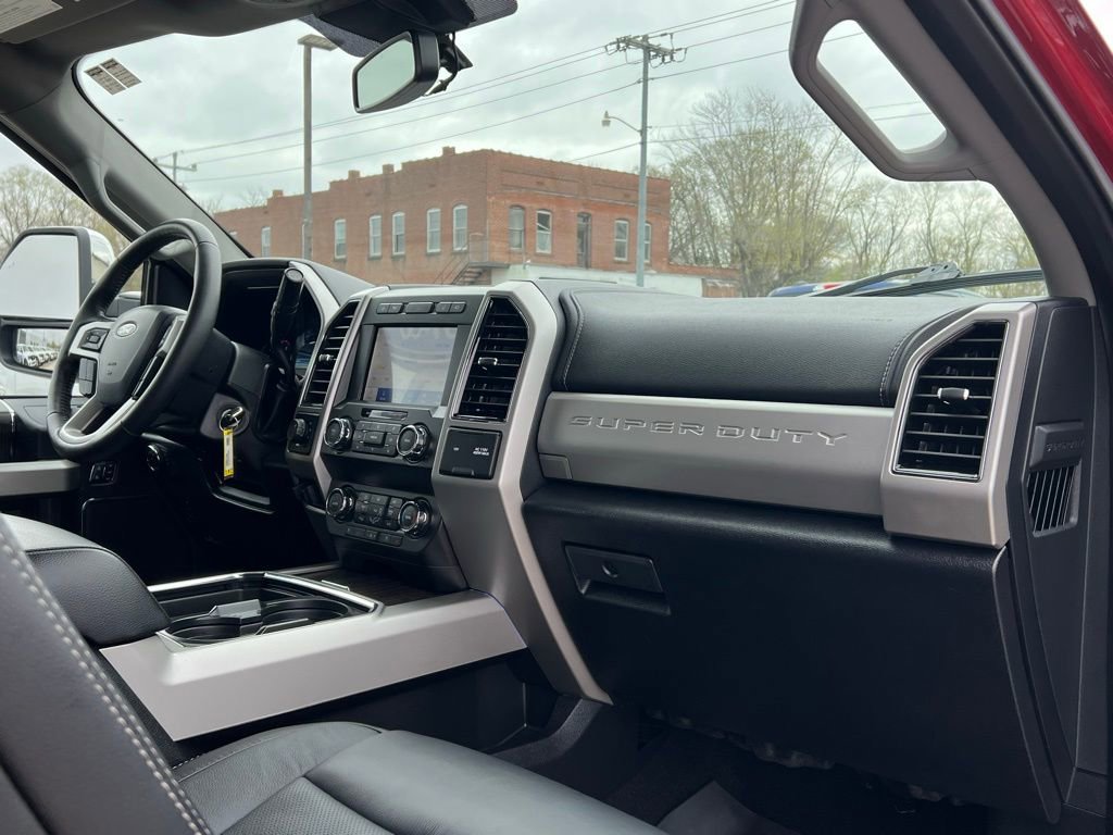 Used 2020 Ford F250 Lariat w/ Chrome Package image 22