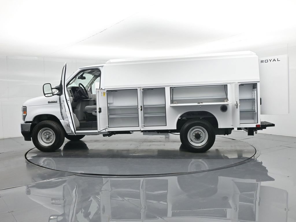 New 2026 Ford E-350 and Econoline 350 Super Duty w/ Power Equipment Group image 39
