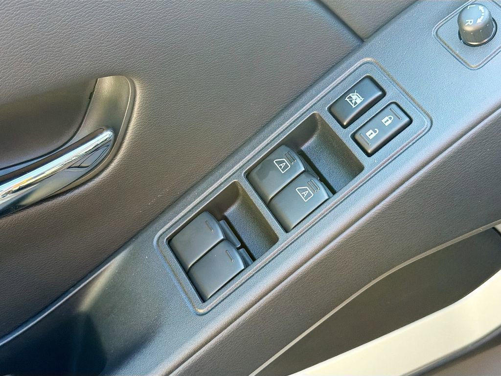 New 2026 Nissan Frontier SV image 18