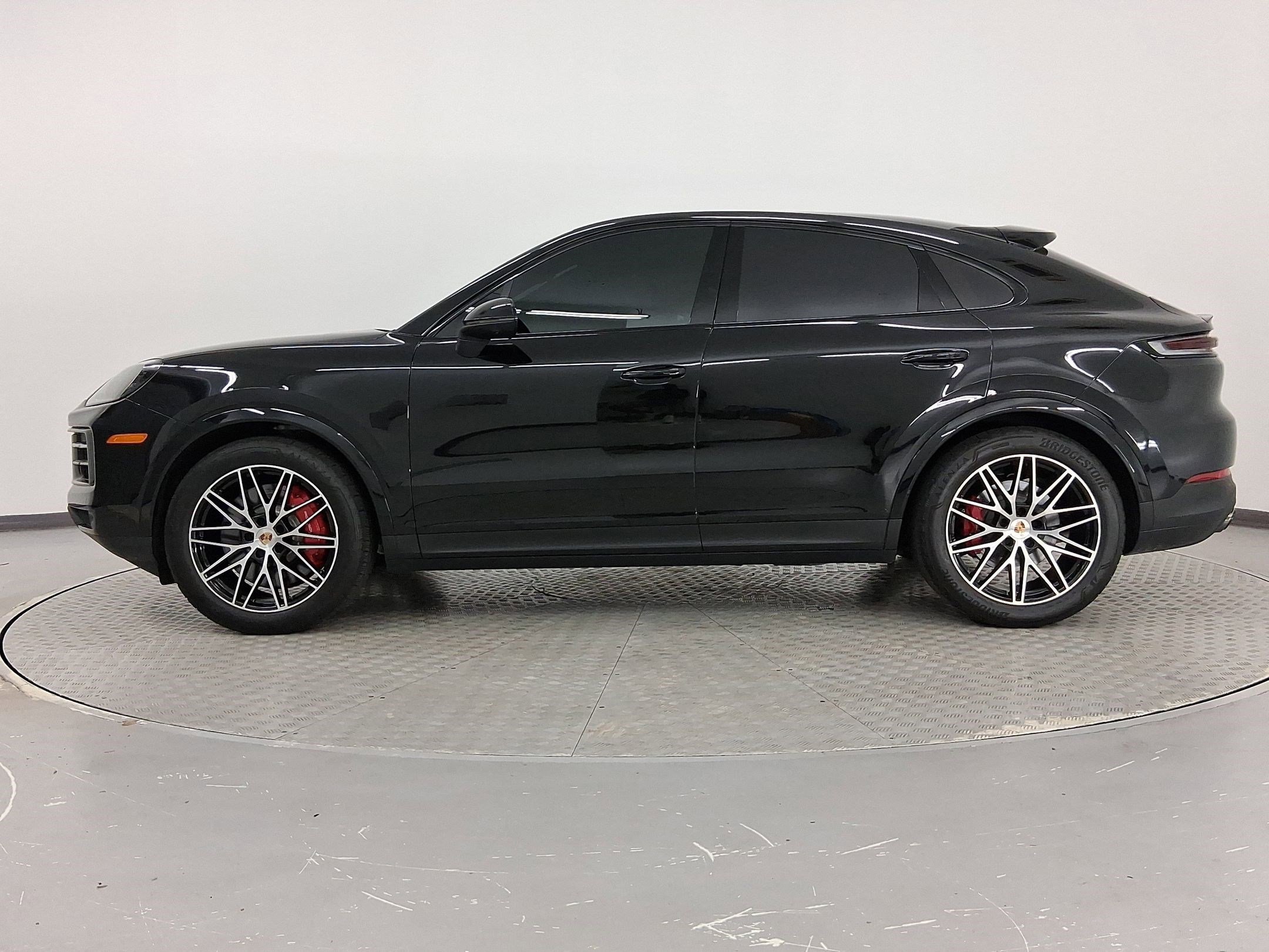 Certified 2025 Porsche Cayenne S image 2