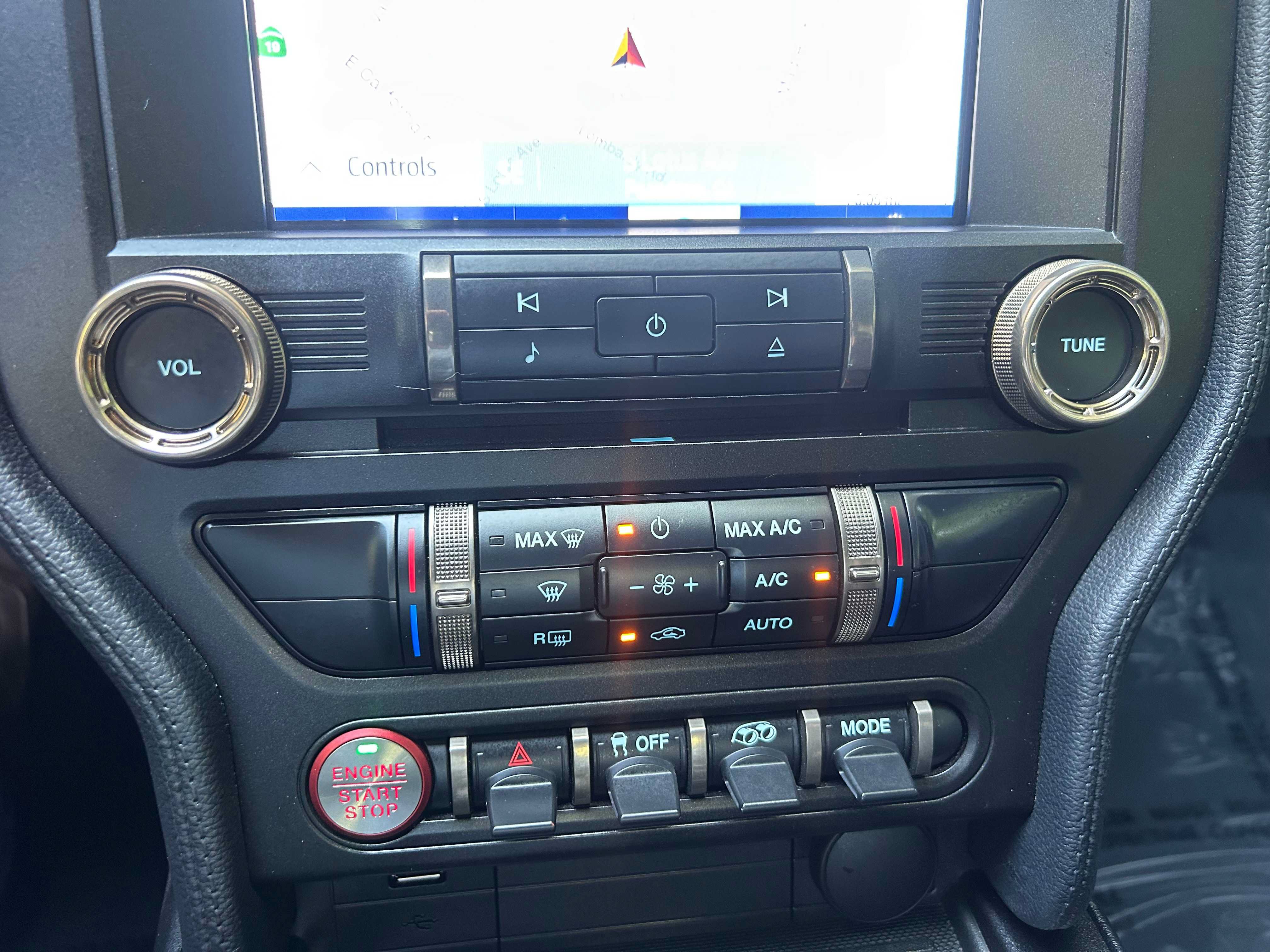 Used 2020 Ford Mustang Shelby GT500 w/ Technology Package RWD image 13