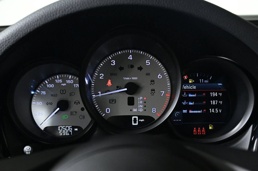 Certified 2023 Porsche Macan AWD/4WD image 13