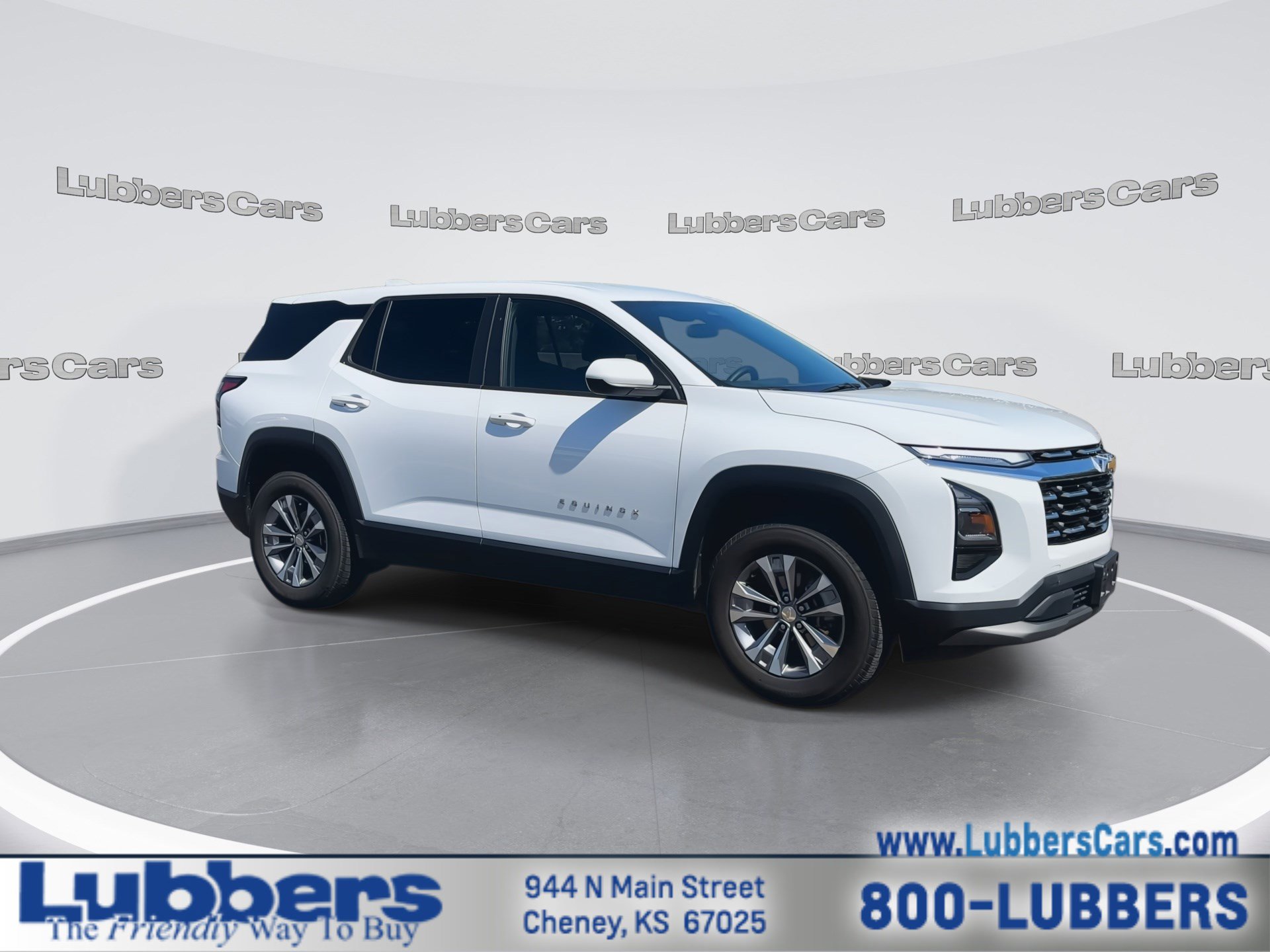 Used 2025 Chevrolet Equinox LT FWD image 2