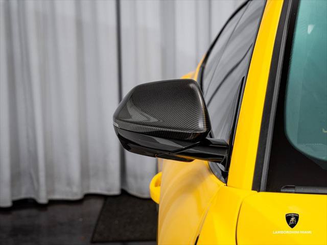 Used 2024 Lamborghini Urus Performante AWD/4WD image 4