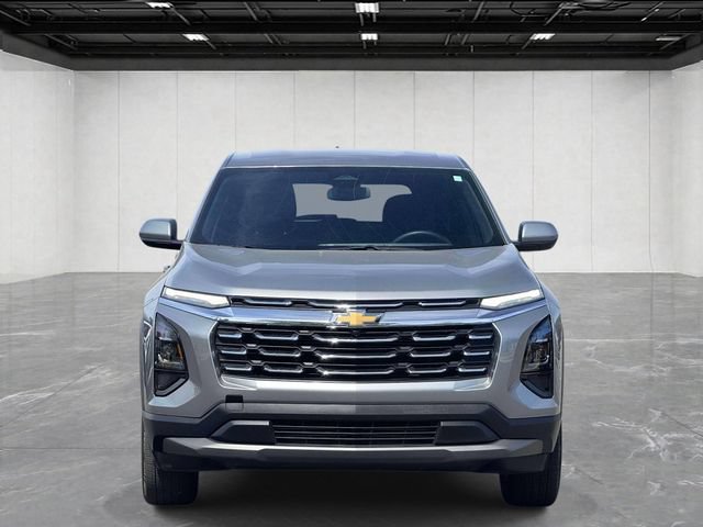 Used 2025 Chevrolet Equinox LT FWD image 2