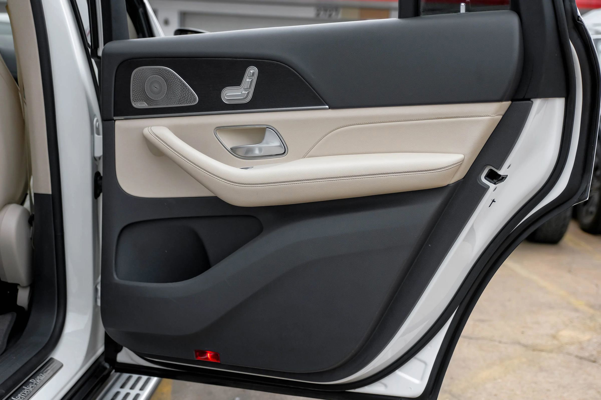 Used 2020 Mercedes-Benz GLS 450 4MATIC image 54