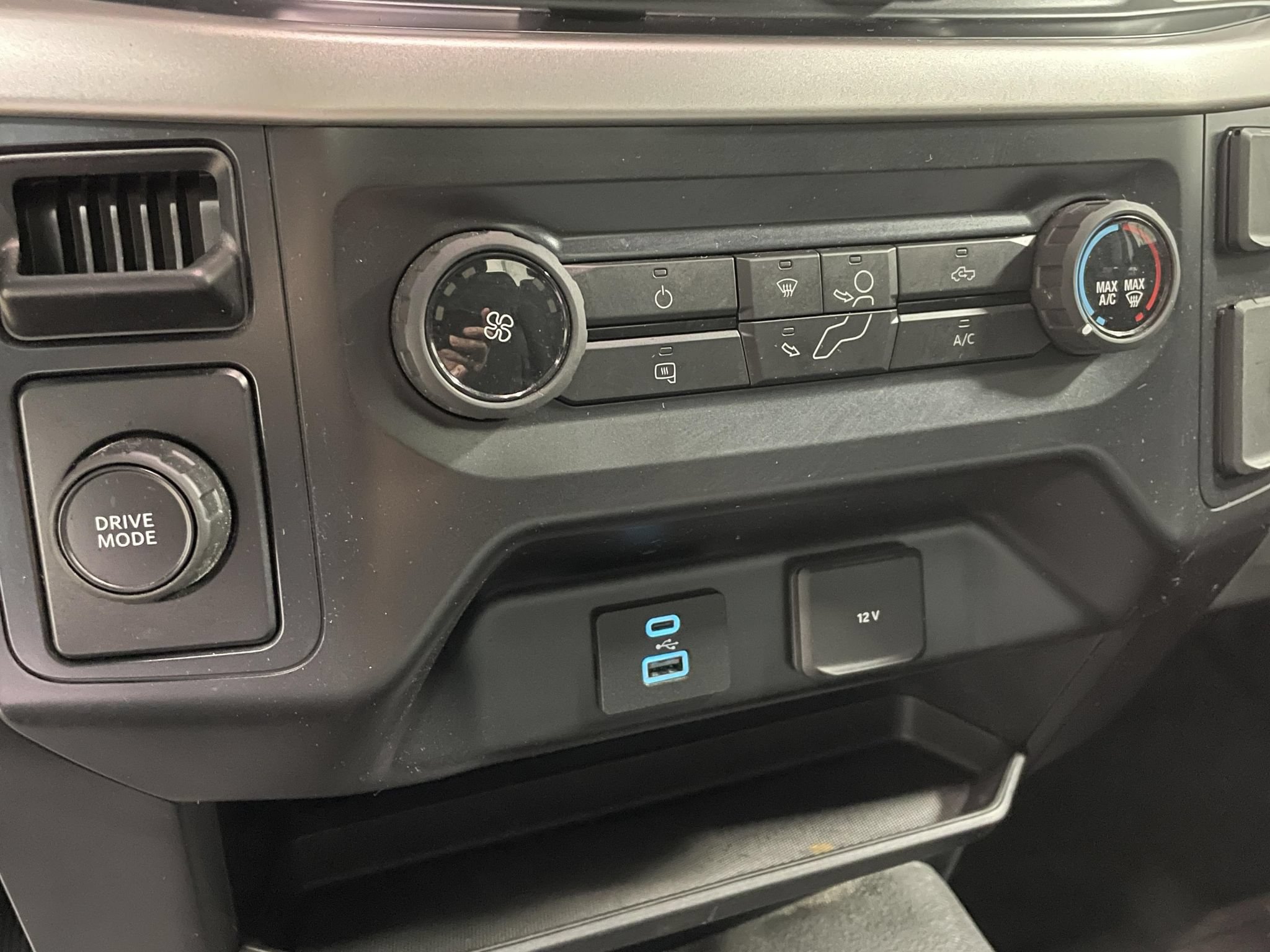 Used 2021 Ford F150 XL w/ Equipment Group 101A High RWD image 9
