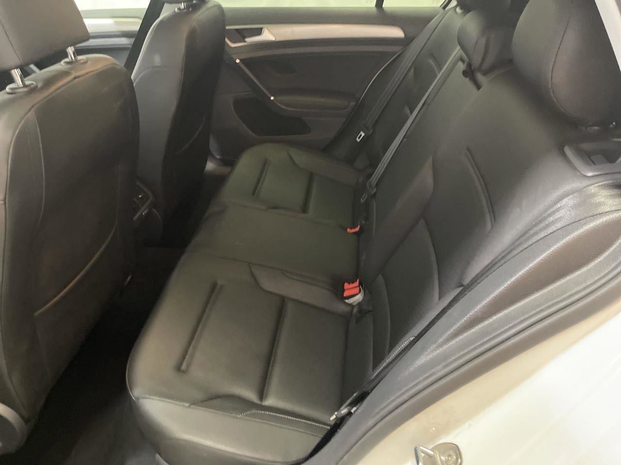 Used 2017 Volkswagen Golf Wolfsburg Edition image 22