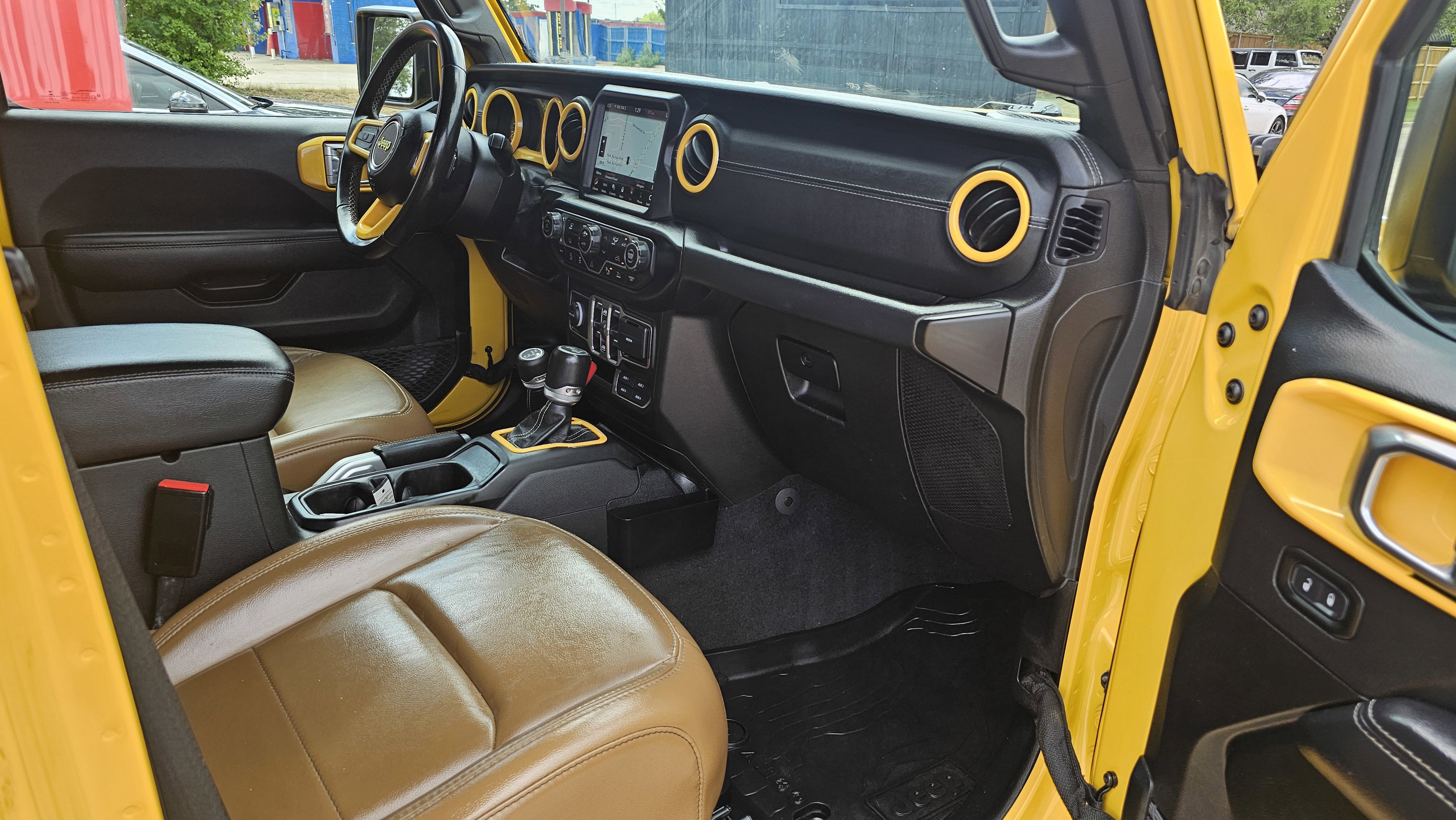 Used 2021 Jeep Wrangler Unlimited Sahara image 30