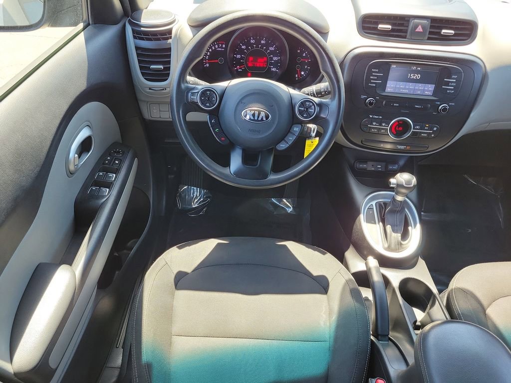 Used 2017 Kia Soul + image 13