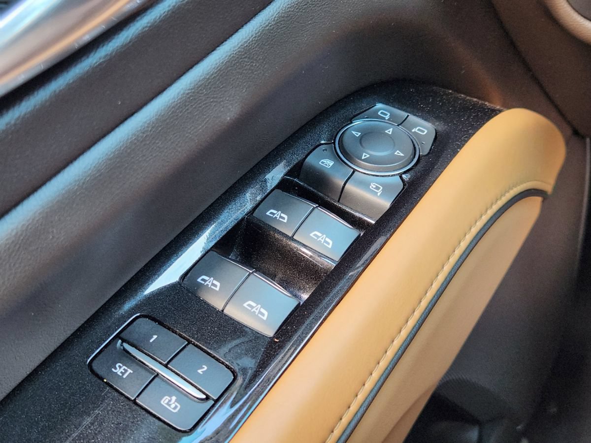 Used 2021 Cadillac Escalade Sport w/ Driver Assist Tech Package AWD/4WD image 43