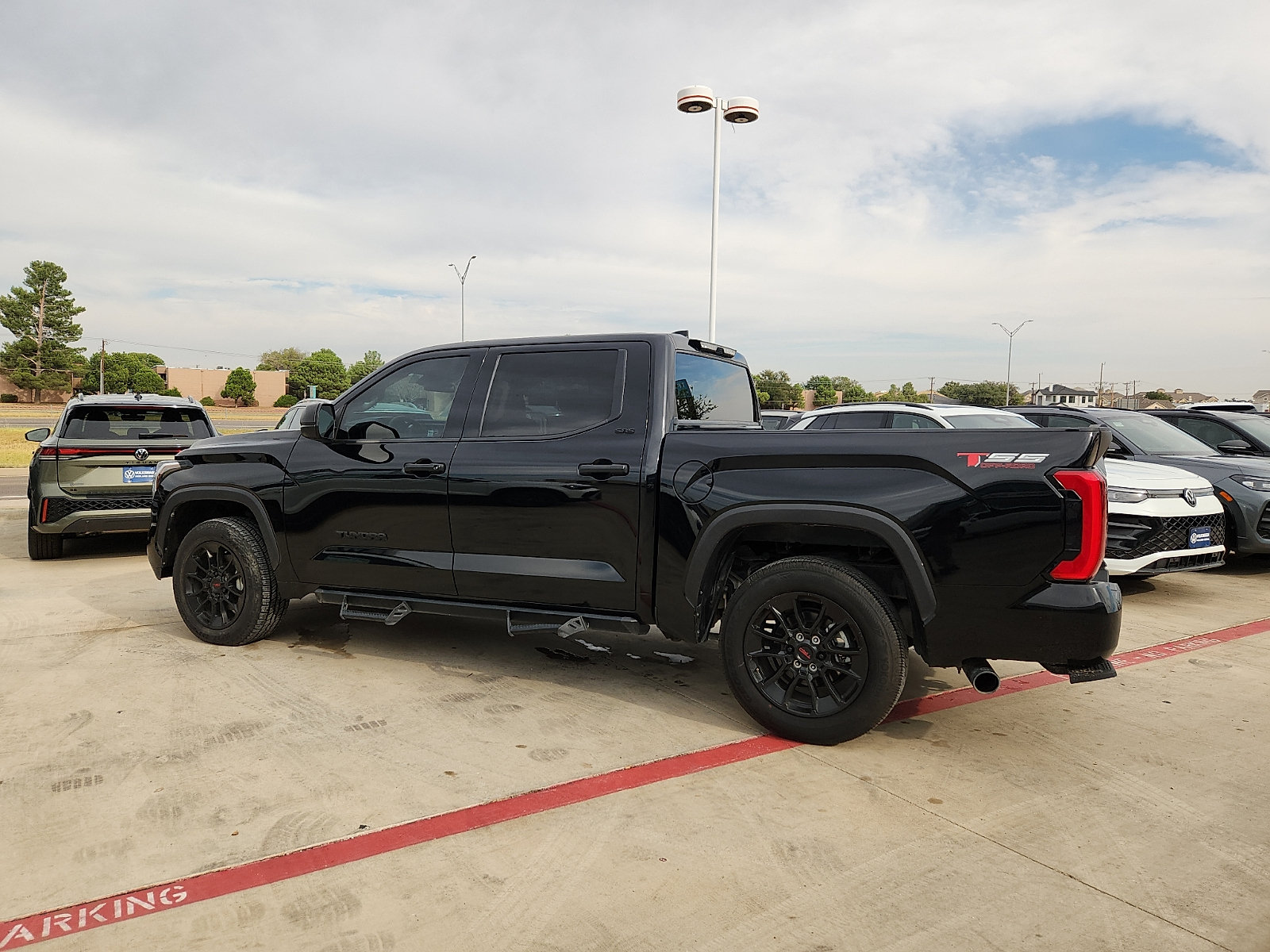 Used 2023 Toyota Tundra SR5 RWD image 3