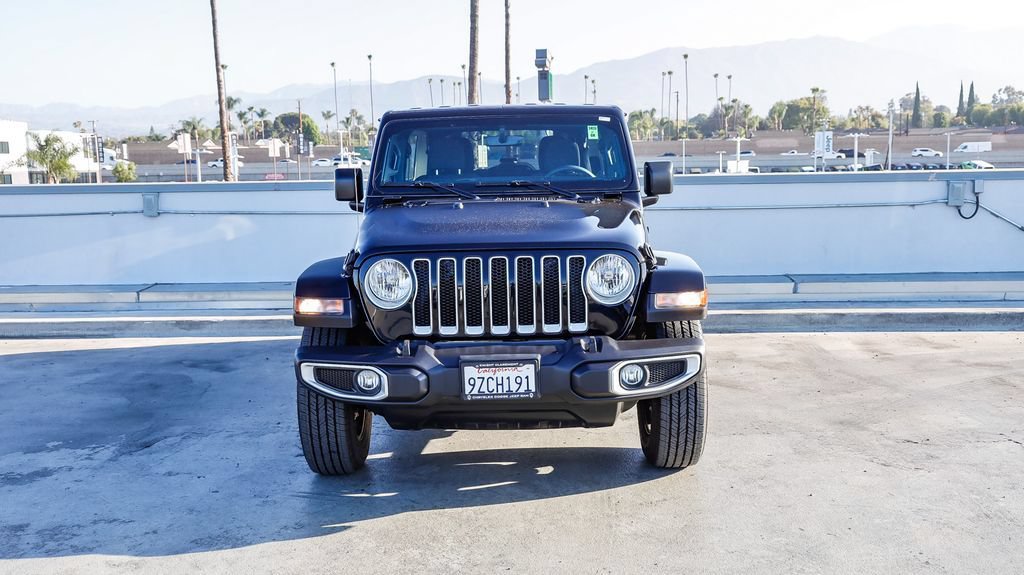 Used 2023 Jeep Wrangler Unlimited Sahara AWD/4WD image 3