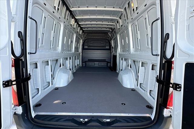 New 2026 Mercedes-Benz Sprinter 2500 image 21