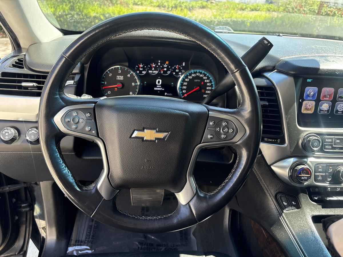 Used 2017 Chevrolet Suburban LT AWD/4WD image 28